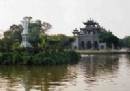 TOURISTS IN Phat Diem - Tam Coc Tour